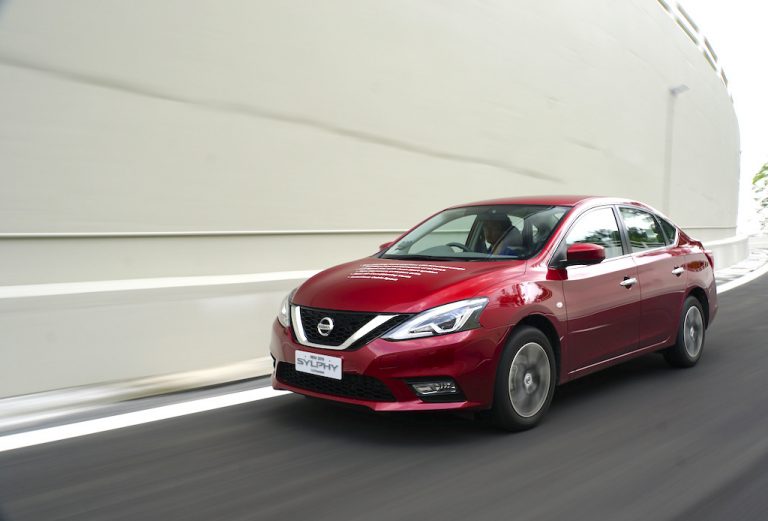 the-2019-nissan-sylphy-is-an-upholder-of-tradition-carbuyer-singapore