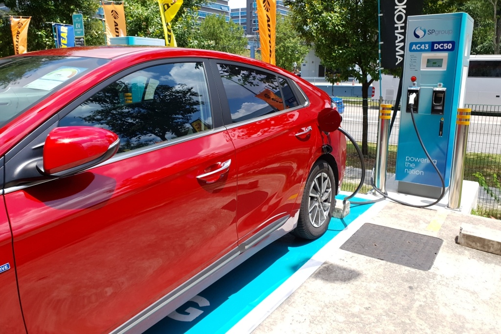 Singapore's big electric vehicle plan is underway for 2021