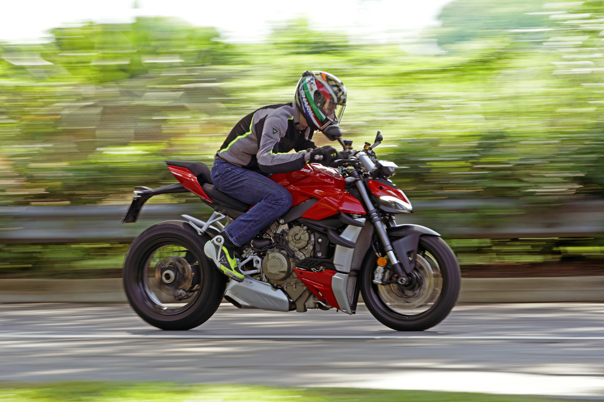 2021 Ducati Streetfighter V4 Review - Singapore