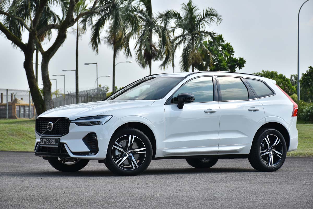 2021 Volvo Xc60 B6 R Design Review Plush Comforts Carbuyer Singapore